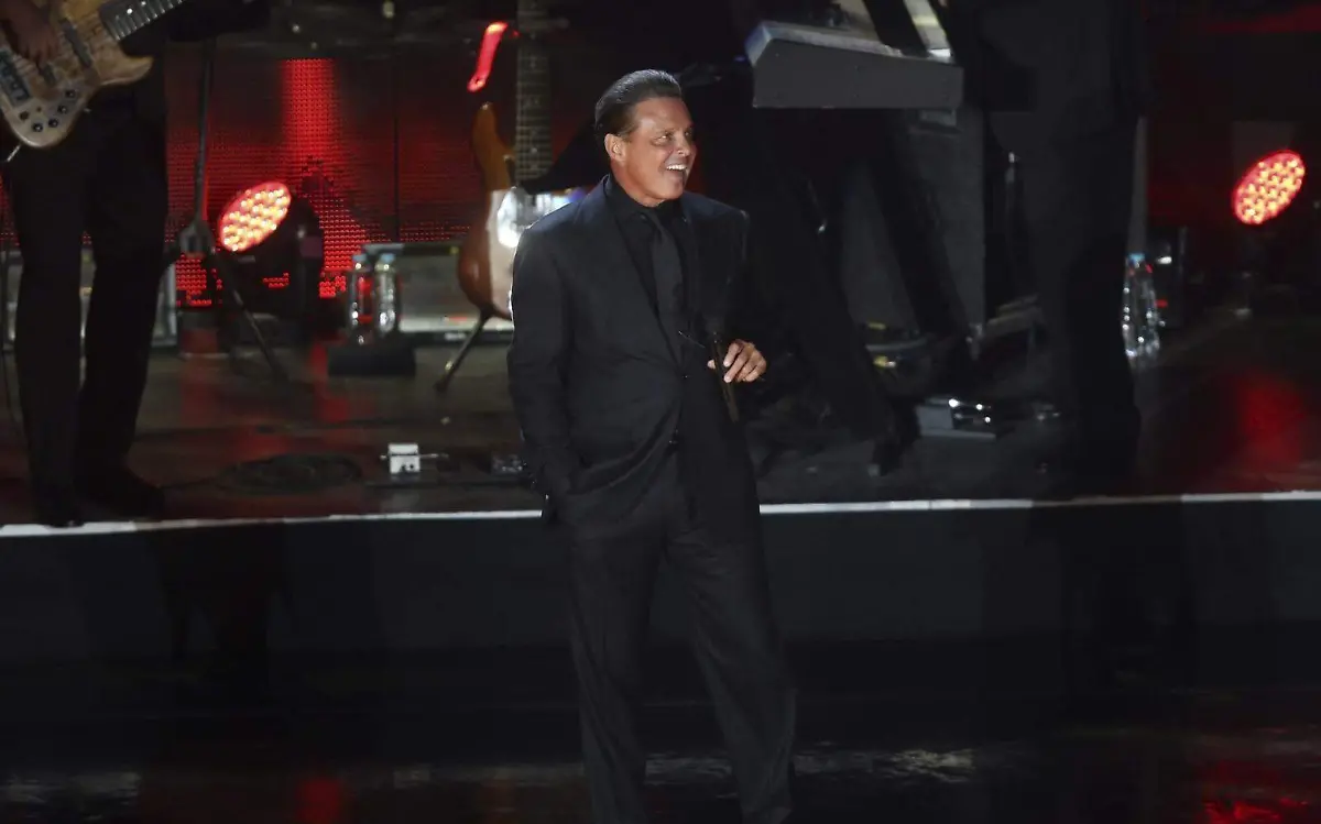 Denuncian en Tamaulipas a agencia de viajes de incumplir tour de Luis Miguel a Monterrey 